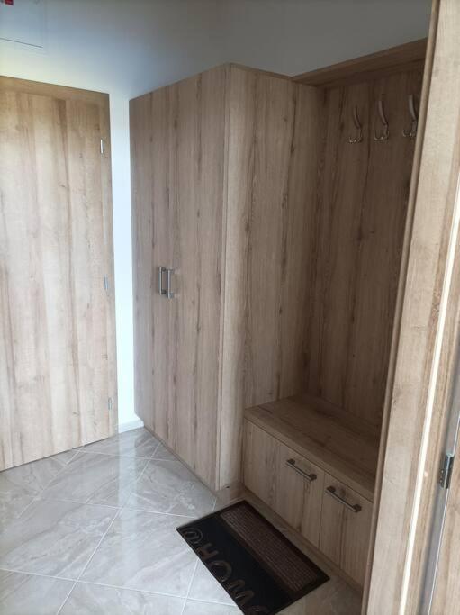 Stylovy Apartman Zemplinska Presov Bagian luar foto
